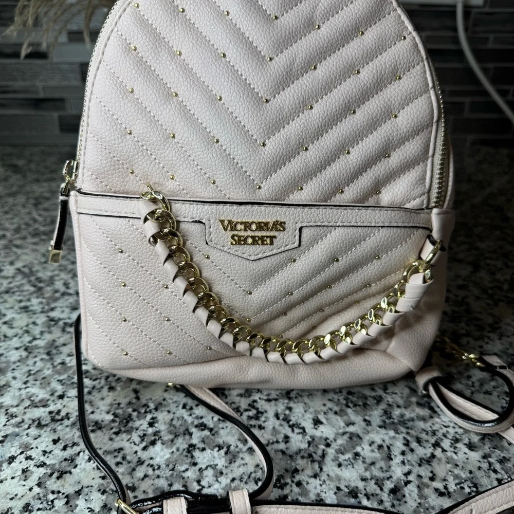 Victoria's Secret Pink Backpack NWOT - Picture 3 of 11